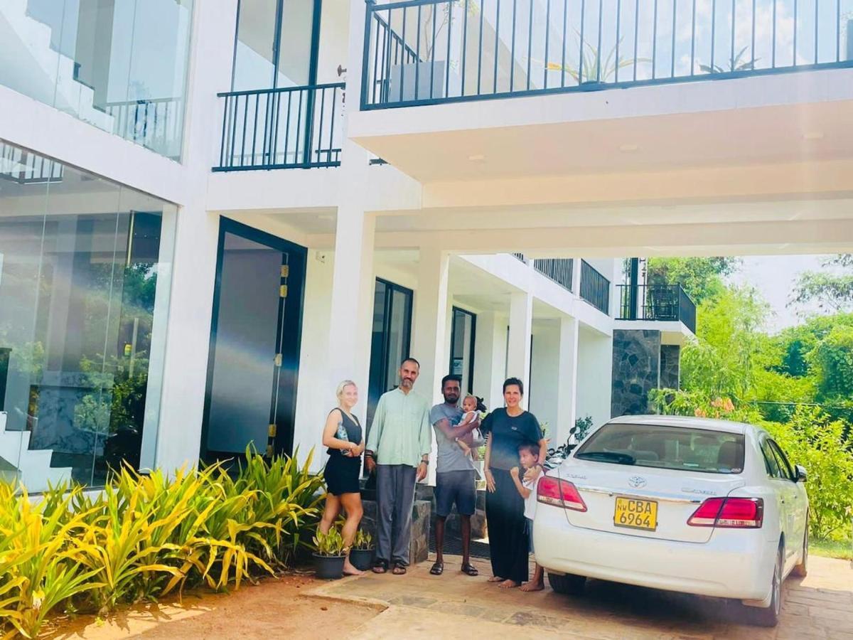 Black Mustang Hotel Dambulla Dış mekan fotoğraf